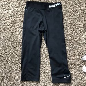 Nike Pro Cropped Dri Fit Leggings